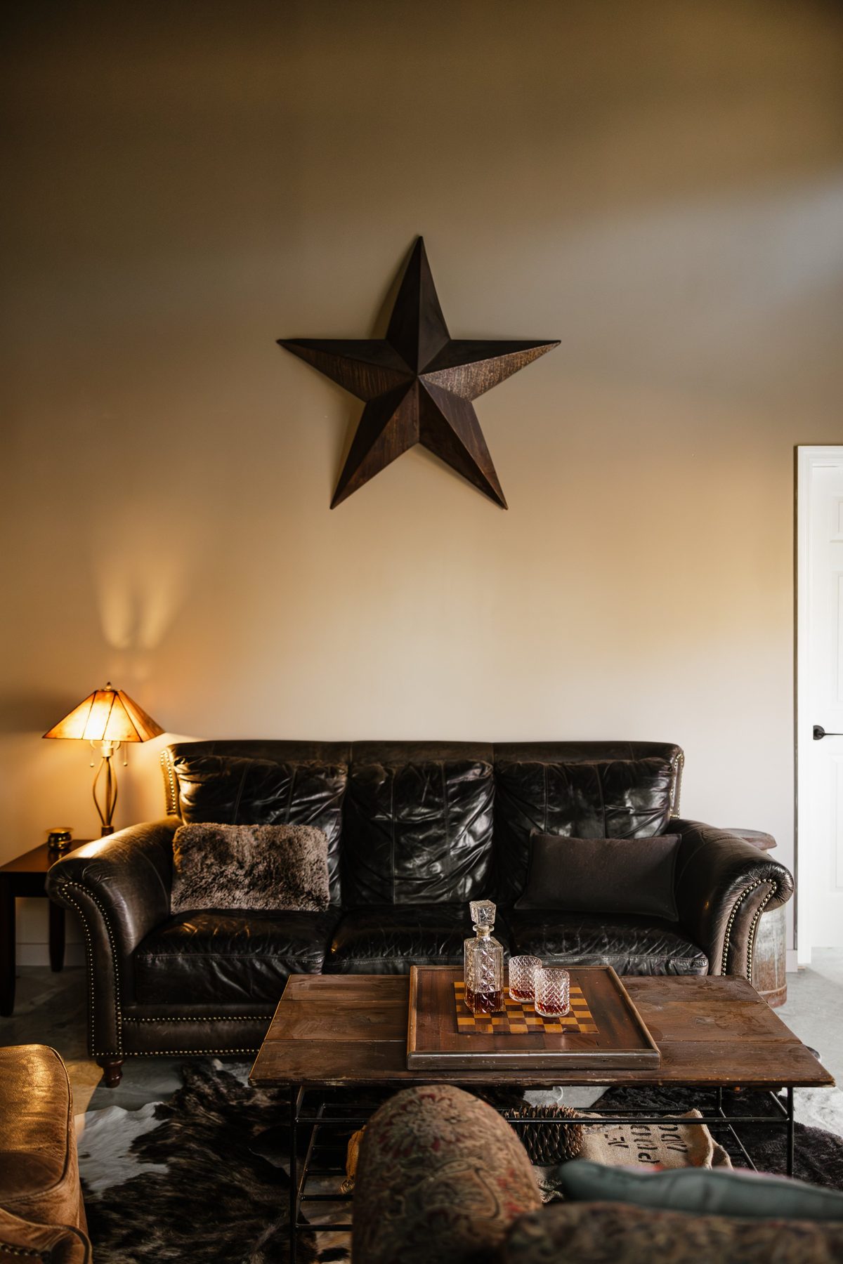 Leather lounge seating in the groom's suite