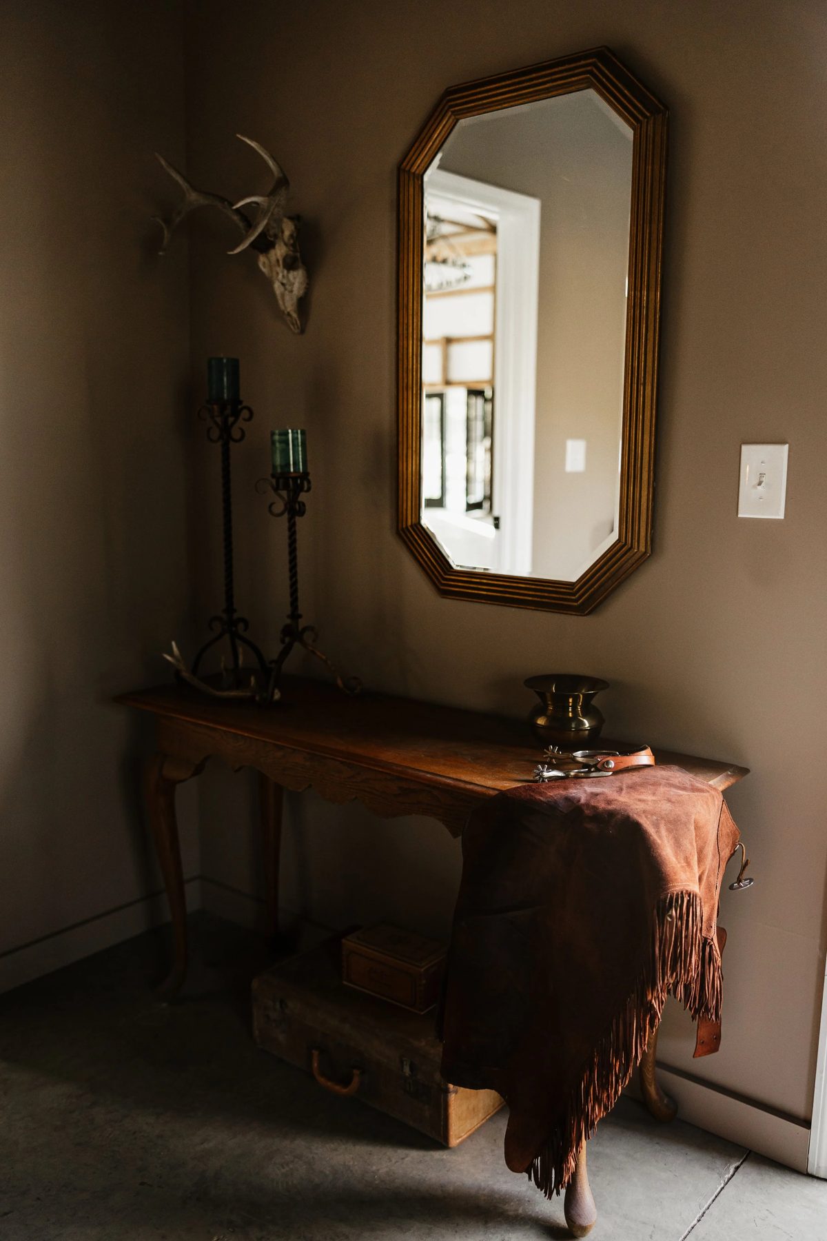 Antique mirror in the groom's suite